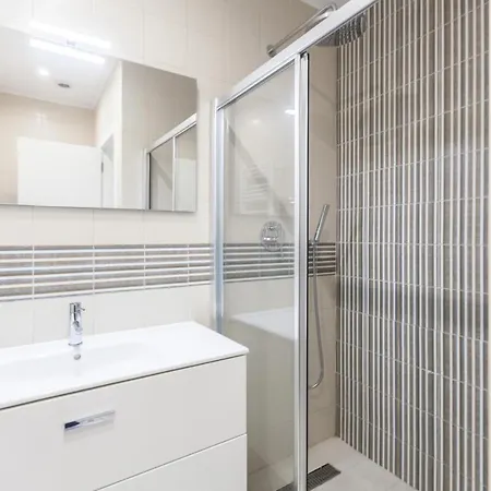 Flh Graca Colourful Appartement *